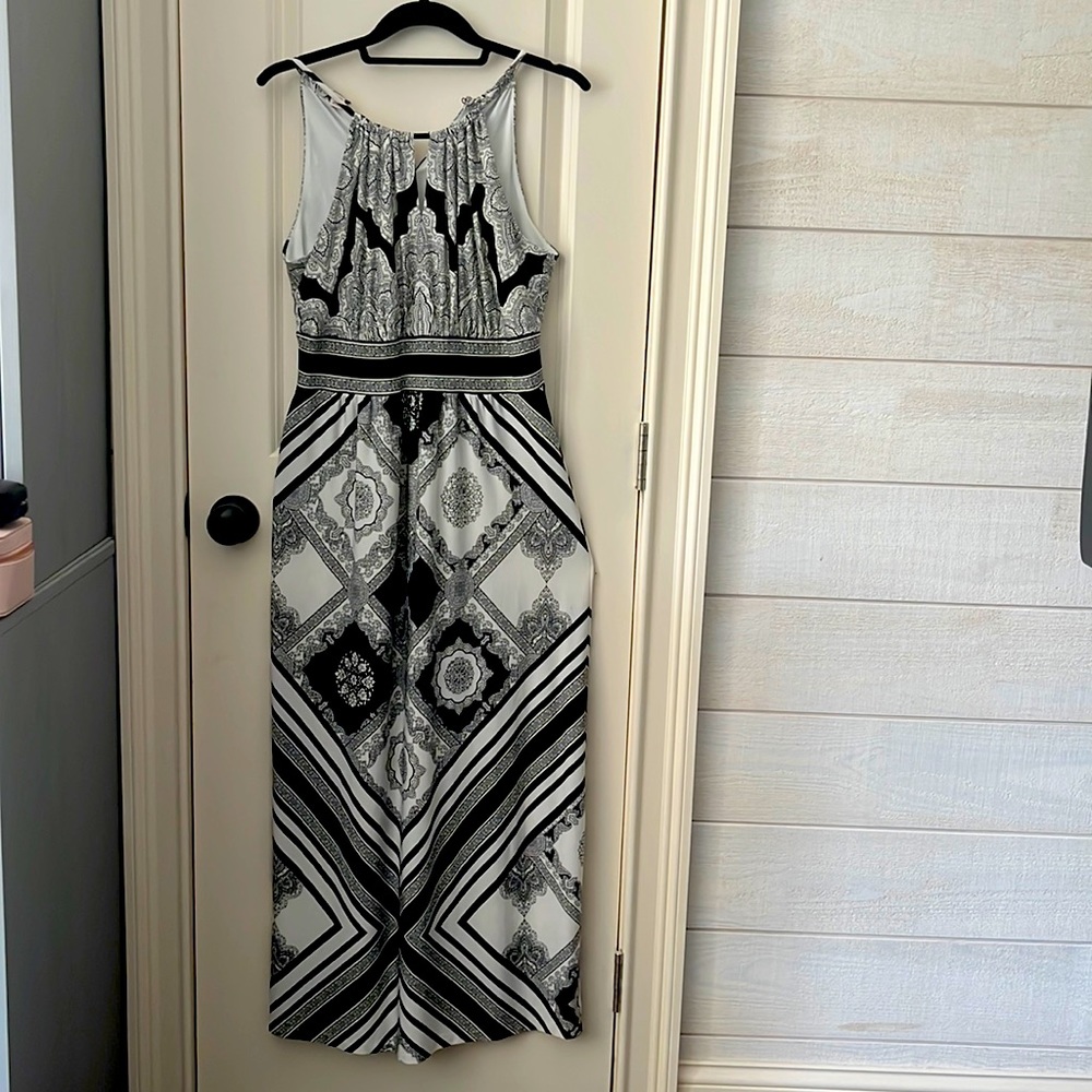 Gorgeous black and white maxi dress